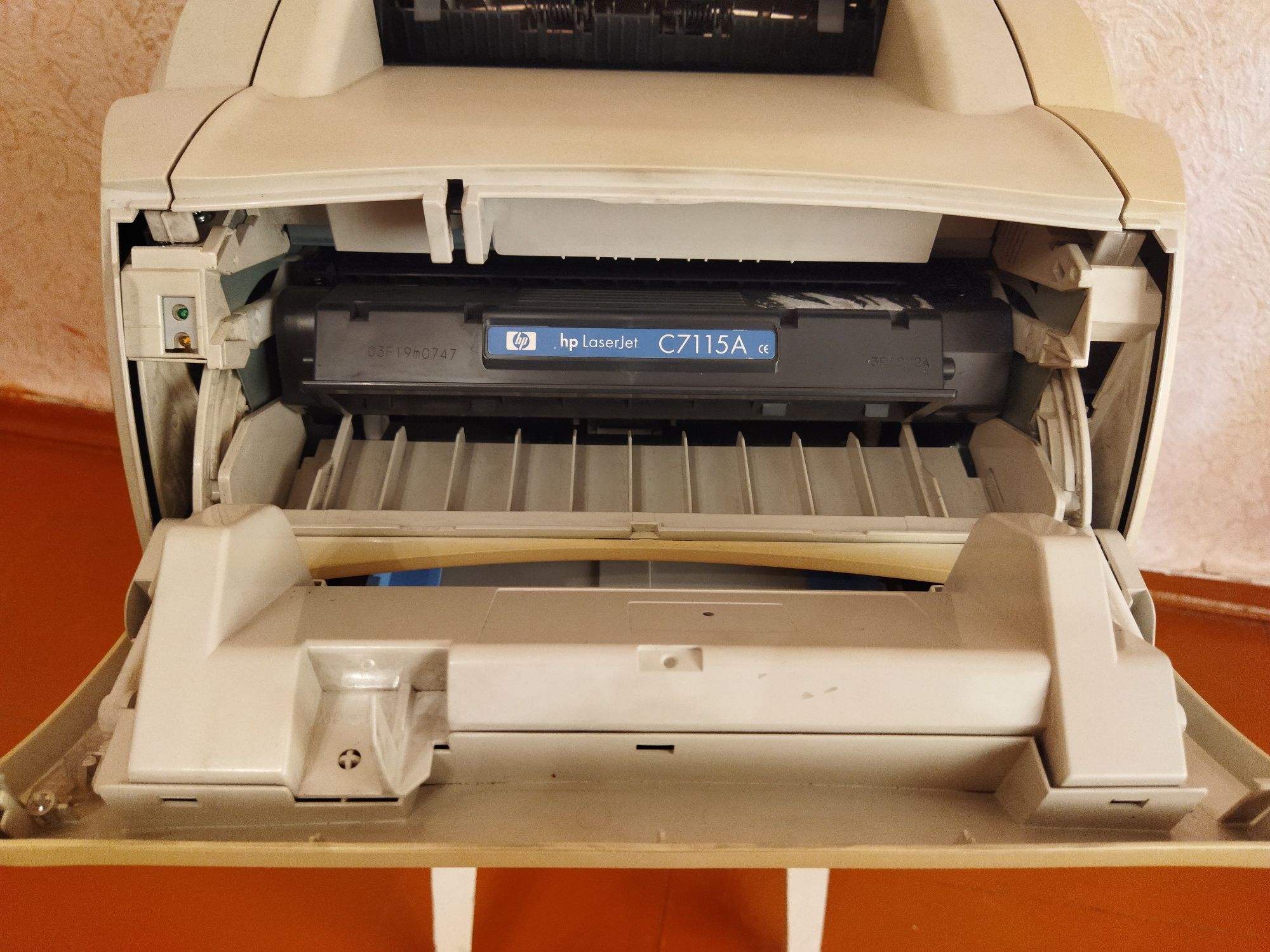 Принтер лазерный Hewlett Packard LaserJet 1100