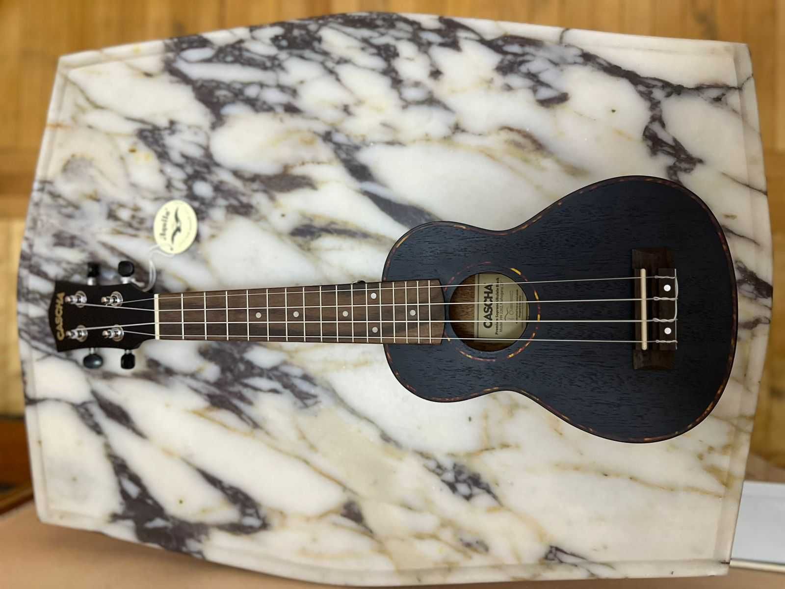 укулеле Cascha HH-2262 Mahogany Series (черный, с чехлом)