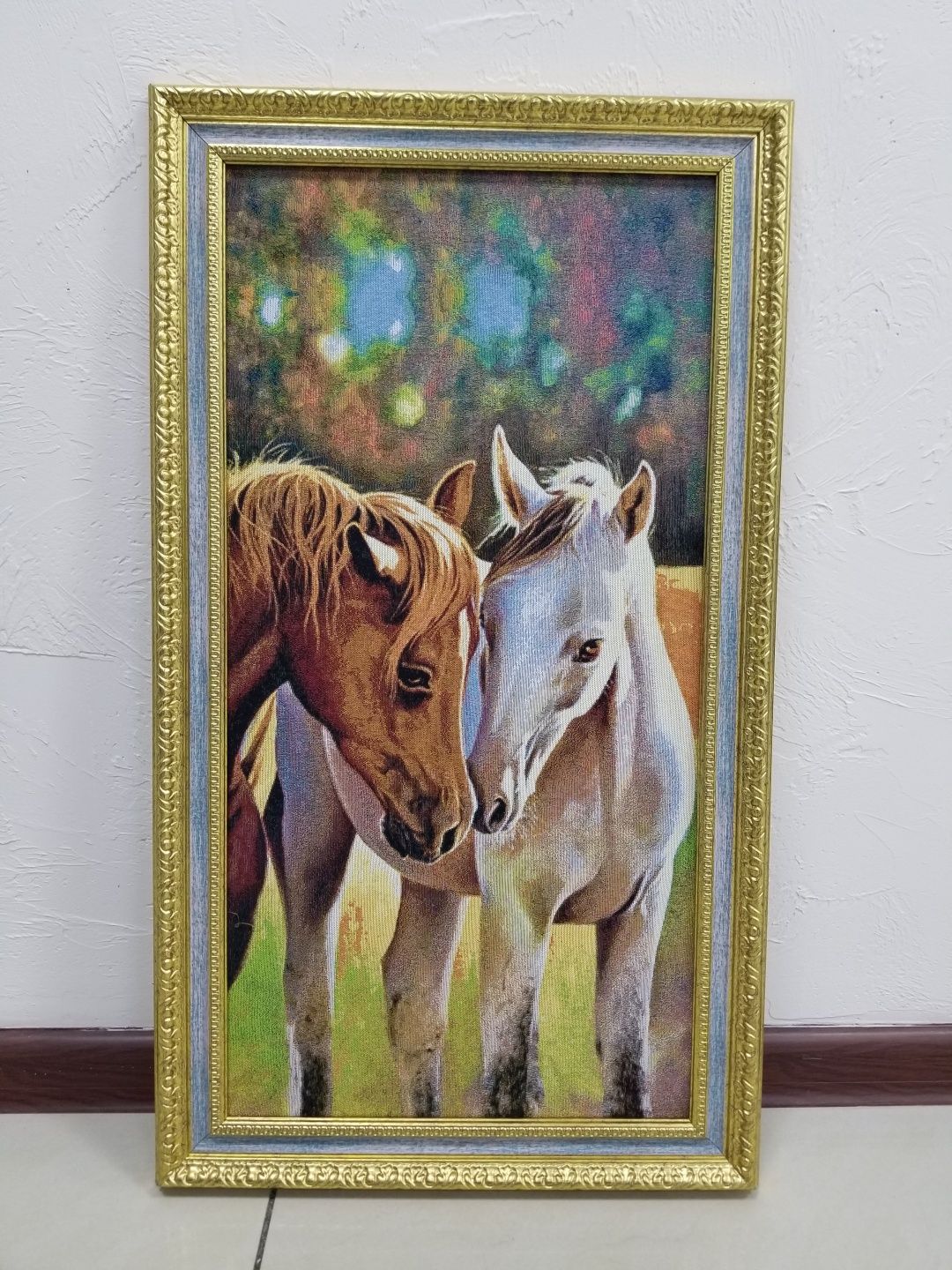 Продам картины из гобелена в раме