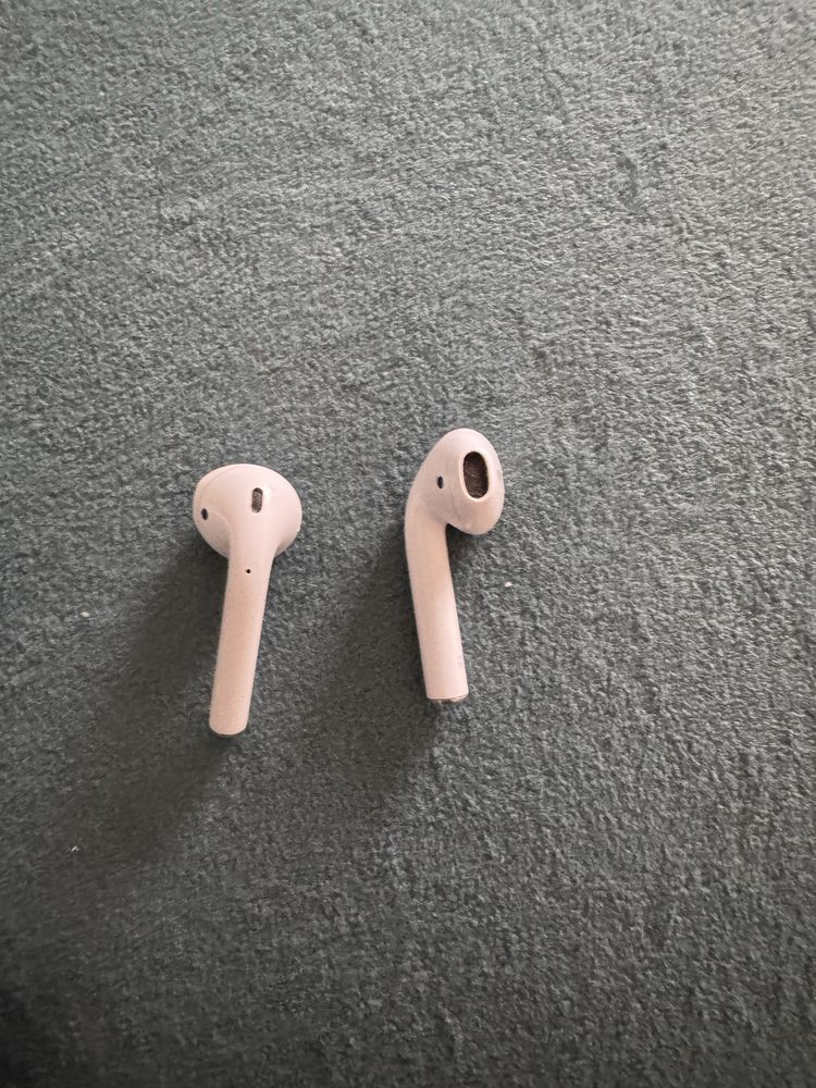 Продам Air pods 1