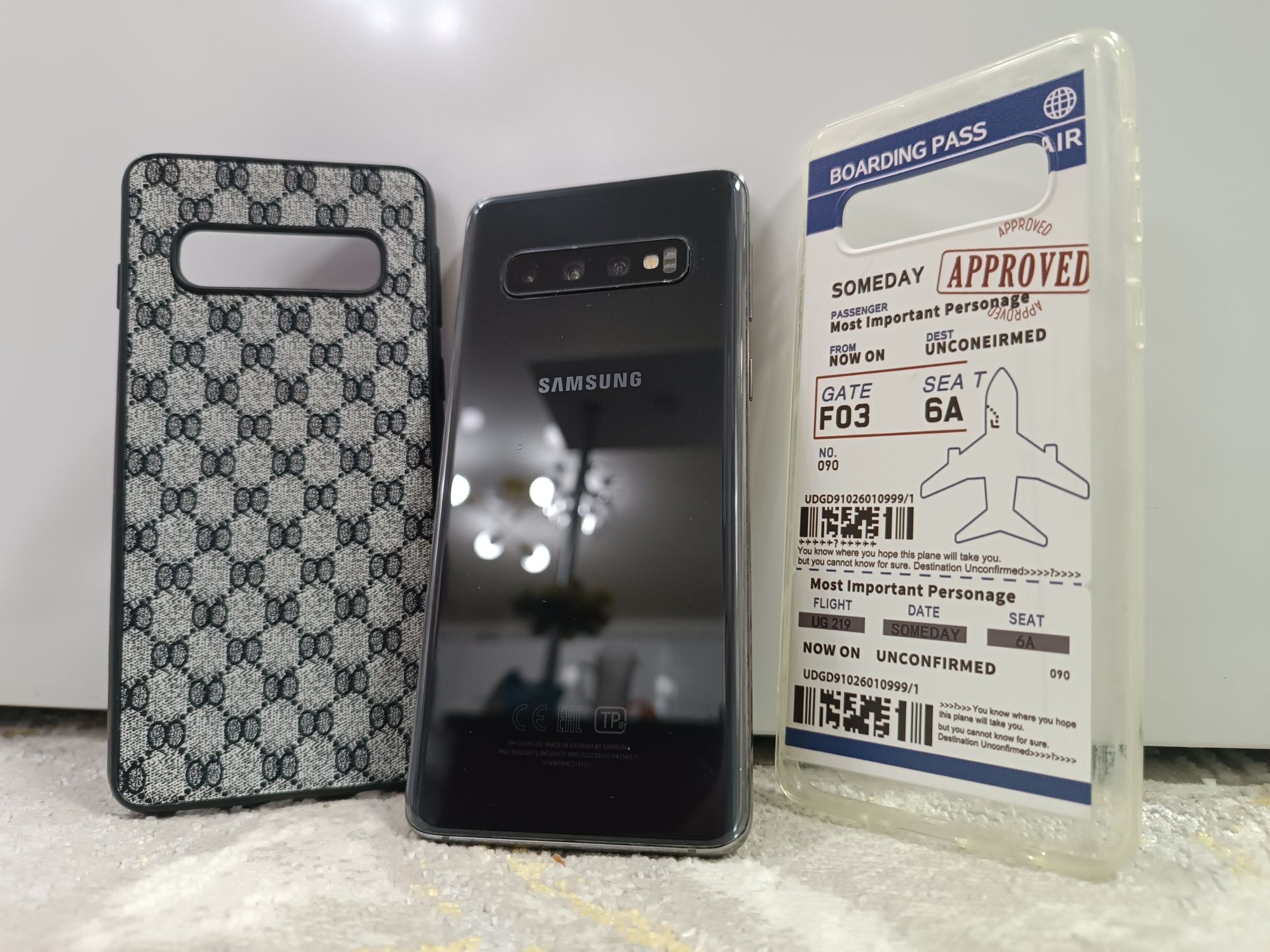 Samsung S10 / 128GB в идеальном состоянии.