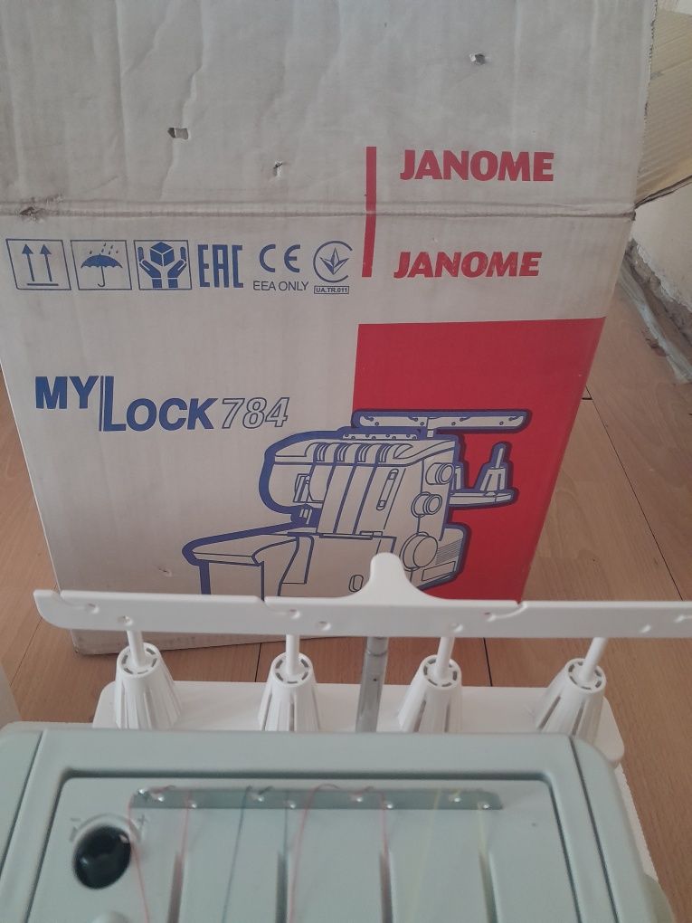 Продам оверлог MYLOCK 784