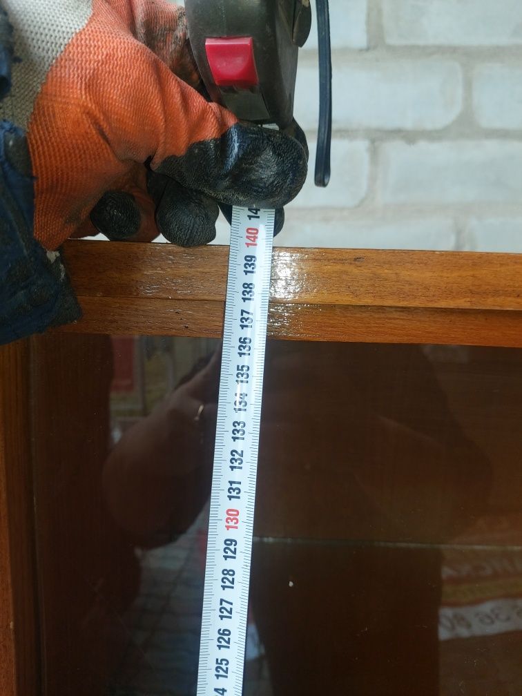 Сервант продам деревянный