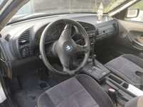 Продам БМВ е36 седан двигатель м 40 1.8 автомат