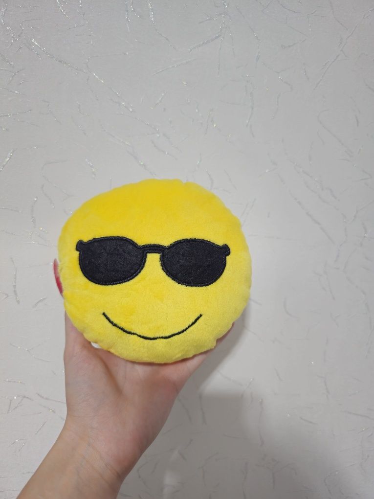 Подушки emoji эмоджи