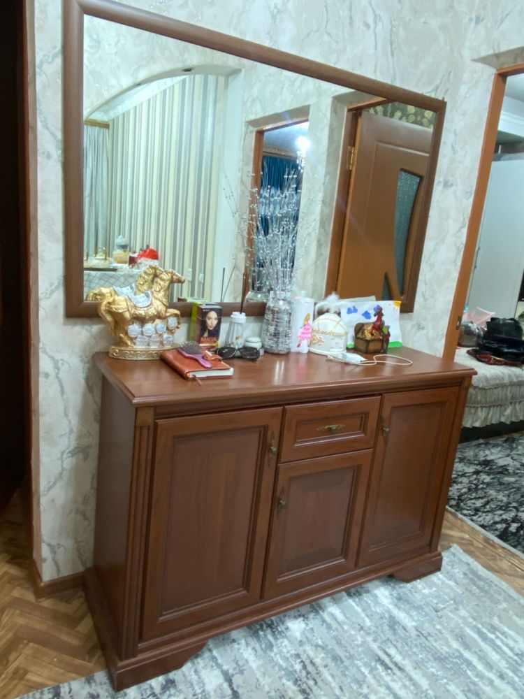 Продам зальный уголок