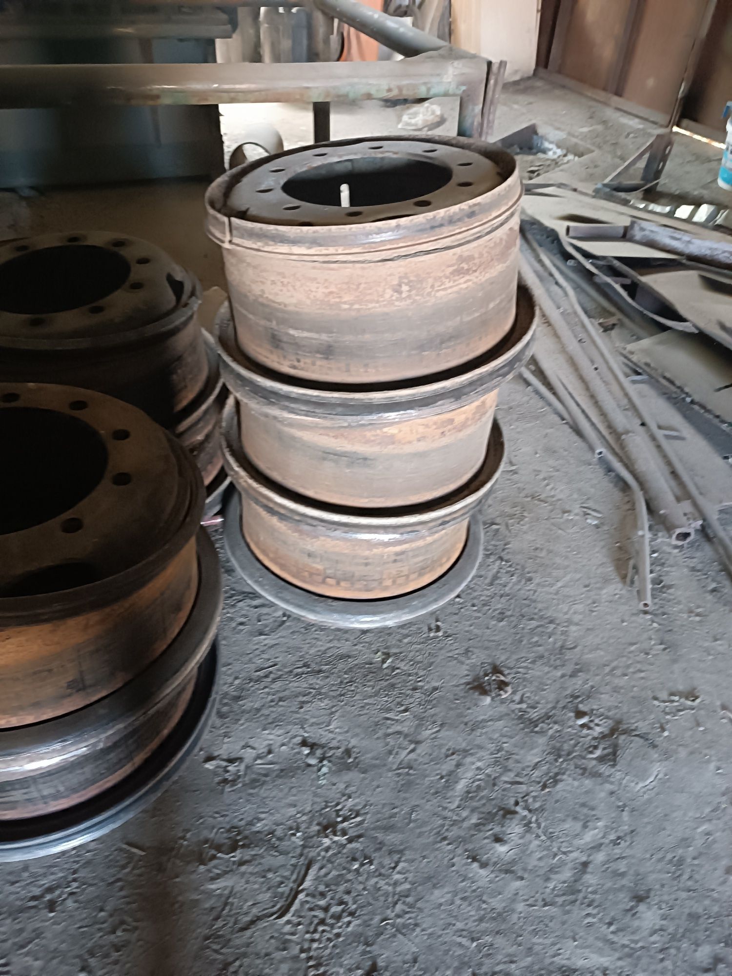 Продам диски на КамАЗ 53205