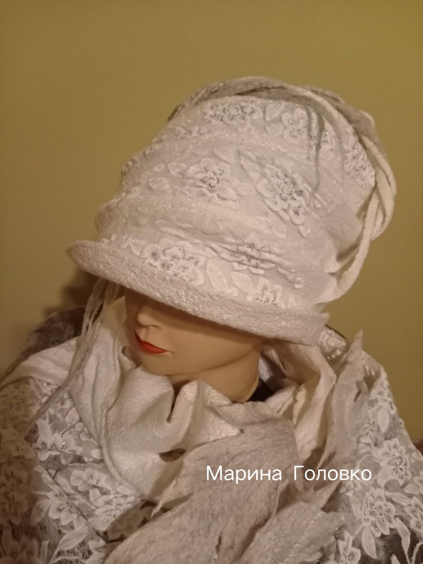 Продам Валяный из натуральной шерсти комплект. Ручная работа.