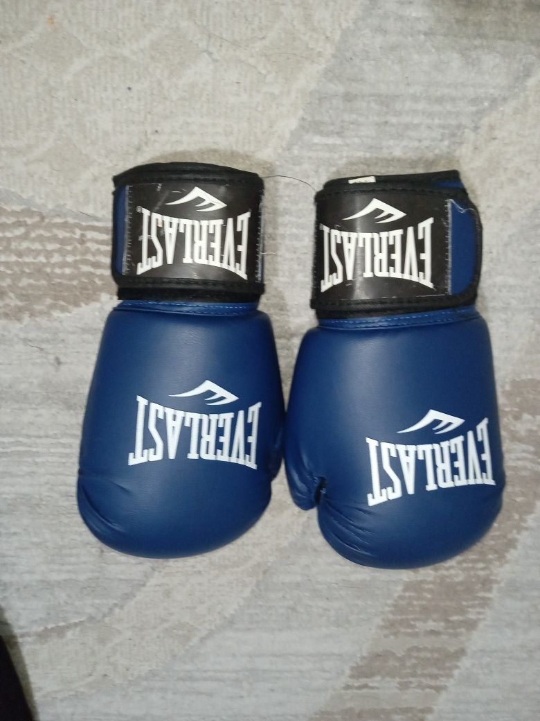Продам Everlast комплект