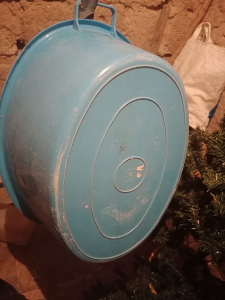 Продам два тазика в баню