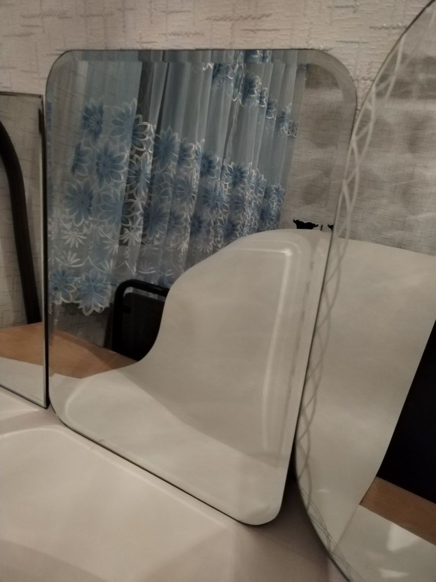 Зеркала разных размеров