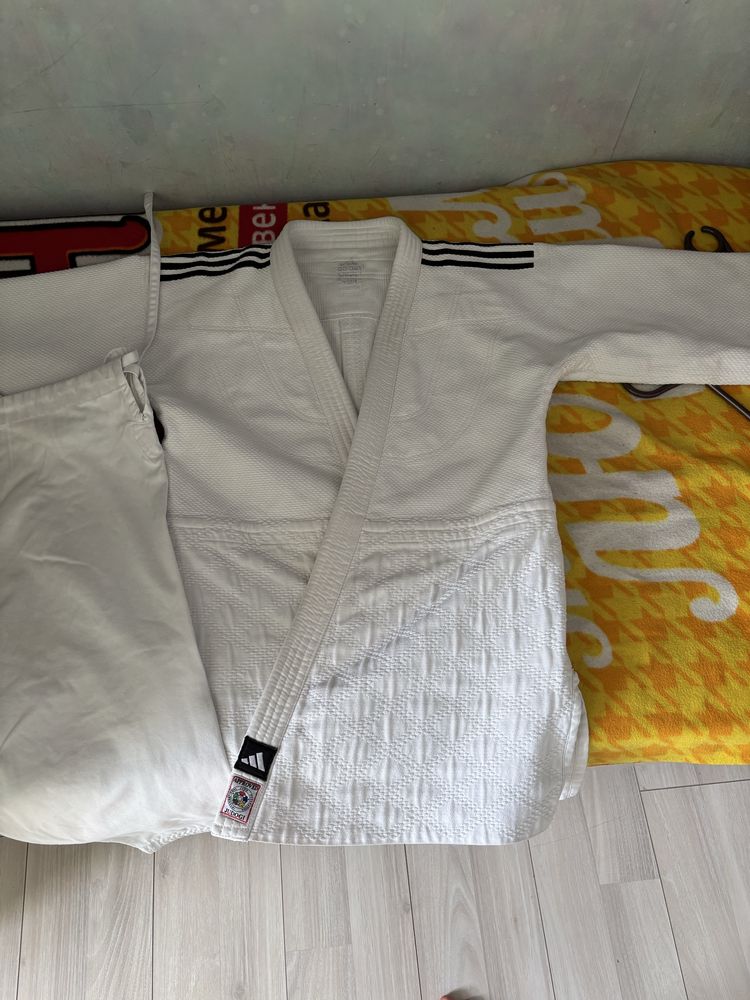 кимоно adidas champion 3,почти новый одевали не долго