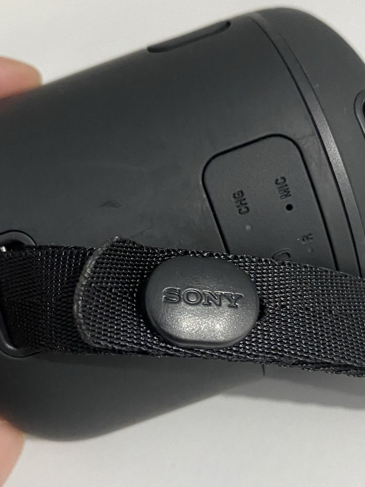 Продам портативную колонку sony