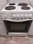 Продам электро плиту Indesit
