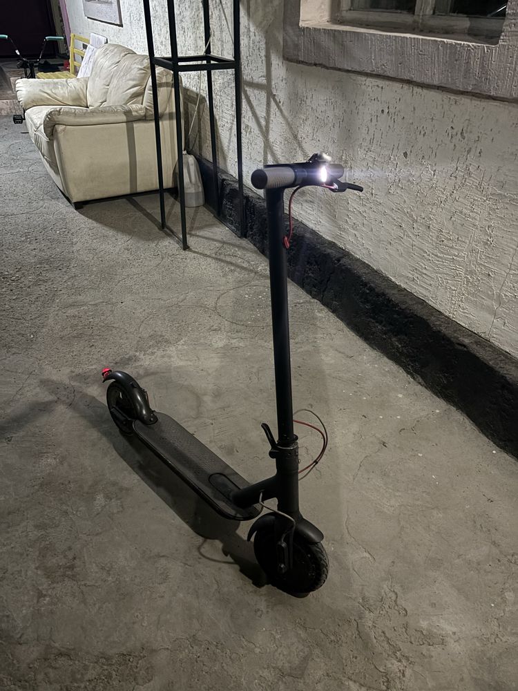 Электросамокат Xiaomi Mijia M365