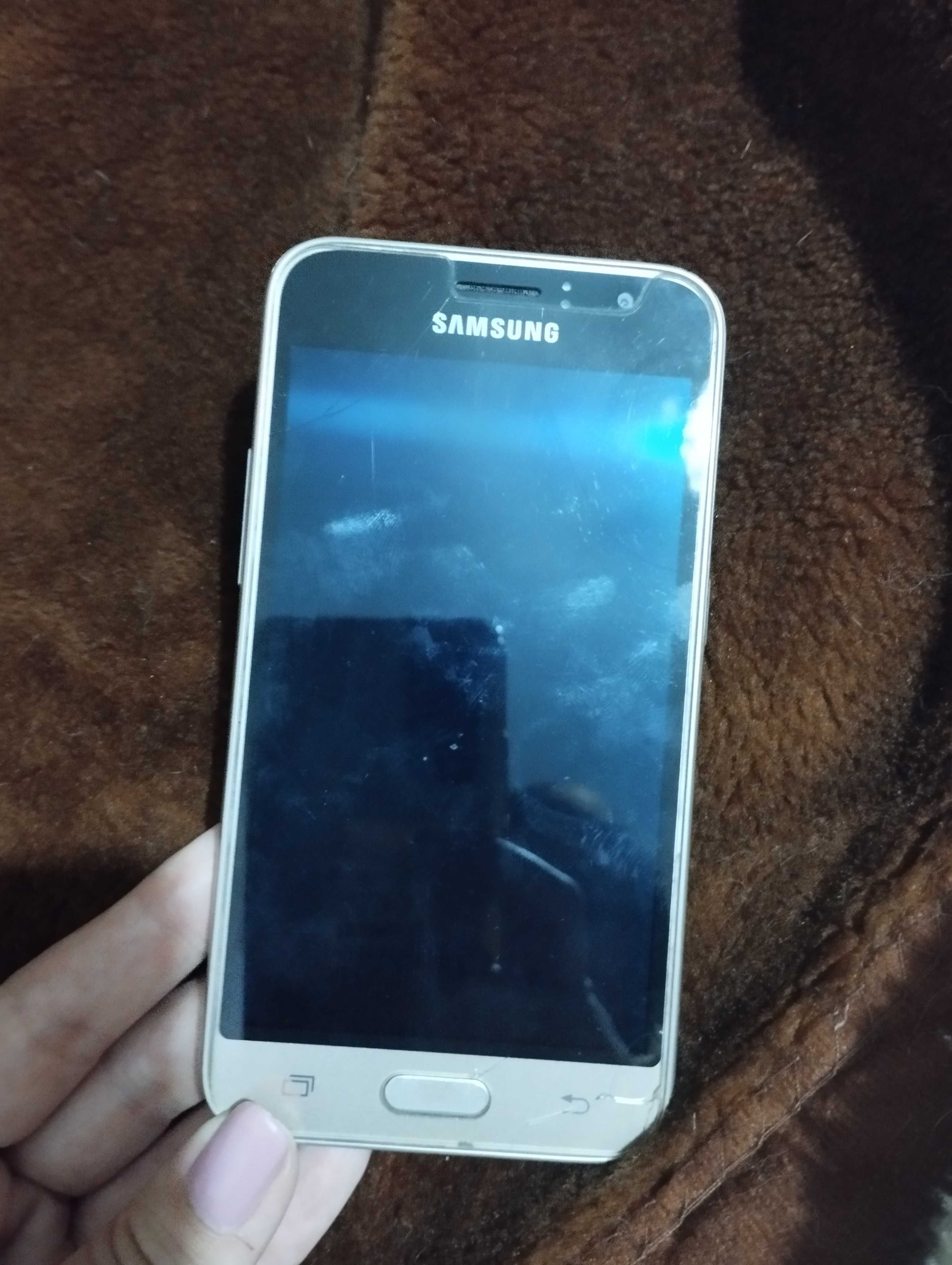 Продам смартфон Samsung j1 , Nokia