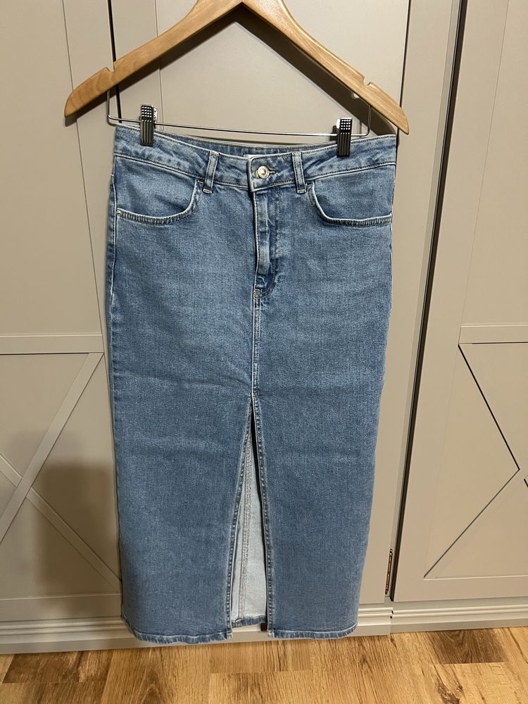 Джинсы Dolce&Gabbana Levi’s Levis Max&Co Max Mara Zara H&M Stradivariu