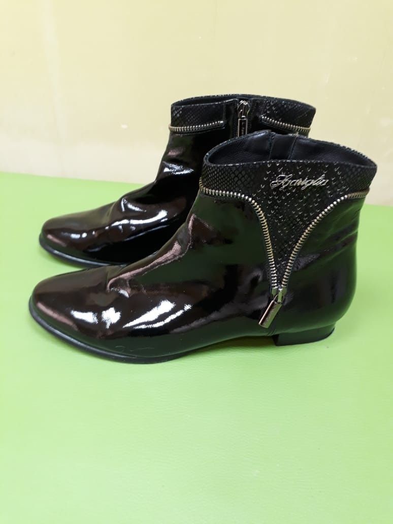 Продам 3пары сапоги женские, Италия,39-40р., кожа бу