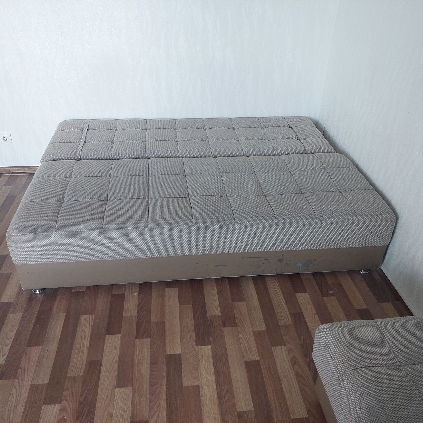Продам электрическую плитку, диван, детскую кровать