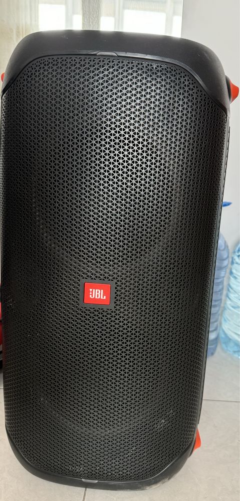 Колонка JBL для музыки