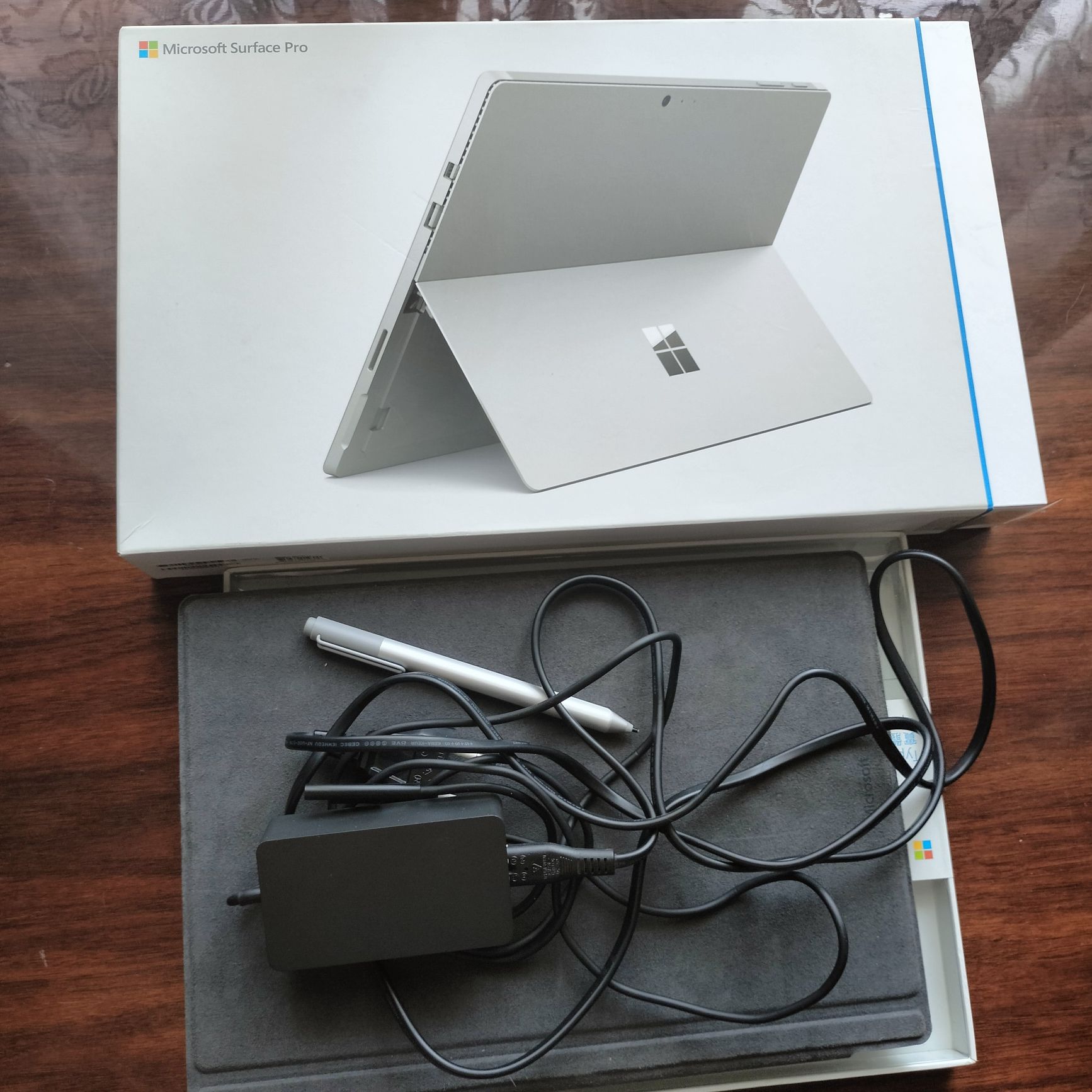 Surface Pro 4 + клавиатура, стилус