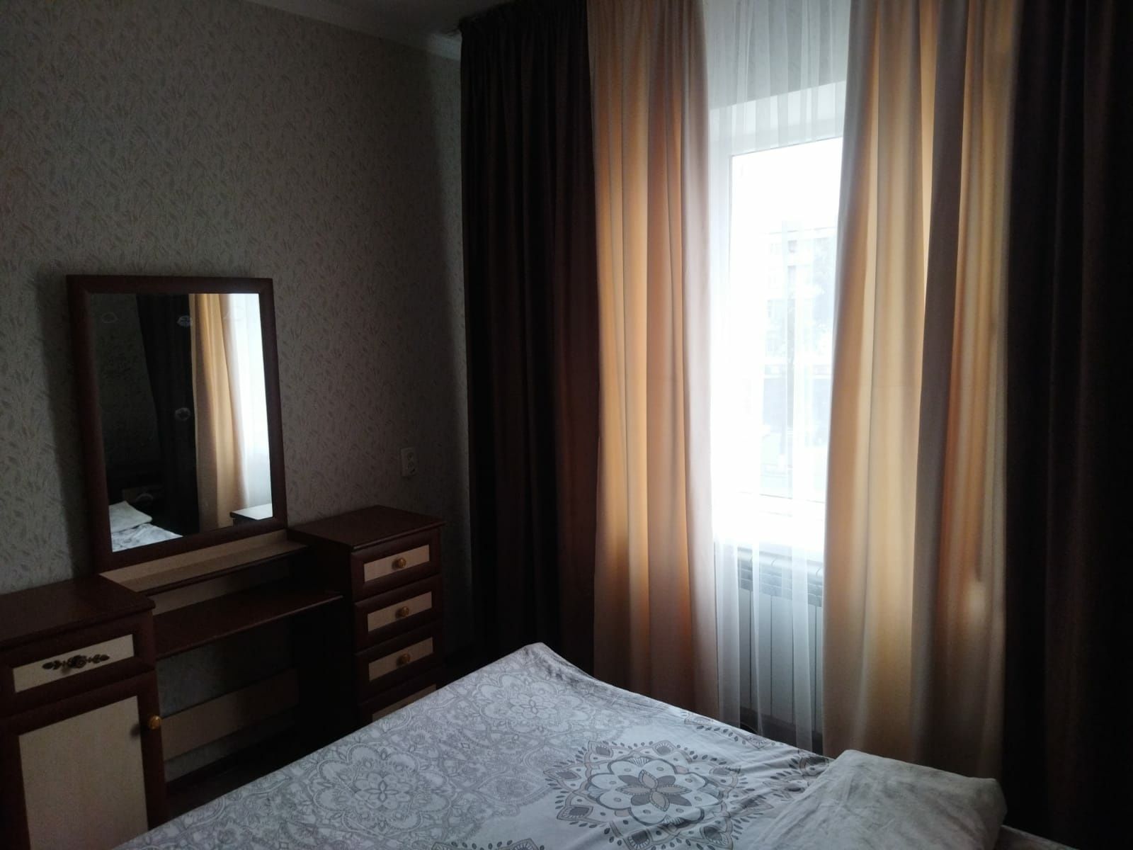 Посуточно квартира 3 ком Центр, Каспий ред