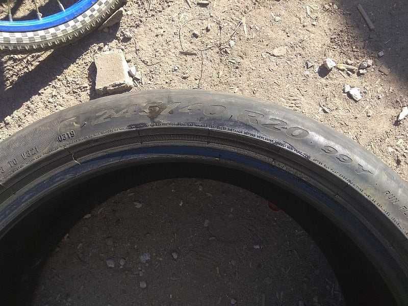 Шины 245/40 R20 - "Pirelli PZero RunFlat" (Румыния), летние.