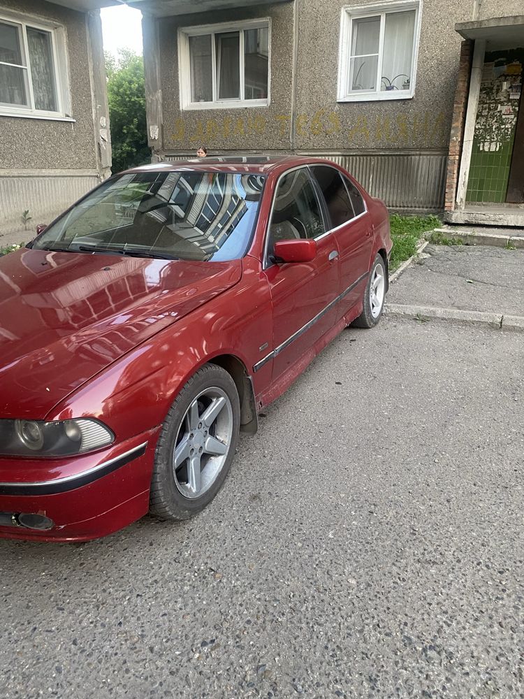 Продам бмв е39 срочо