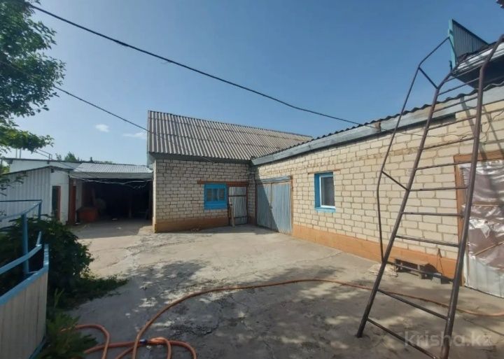 Продается дом п.Бактыбай