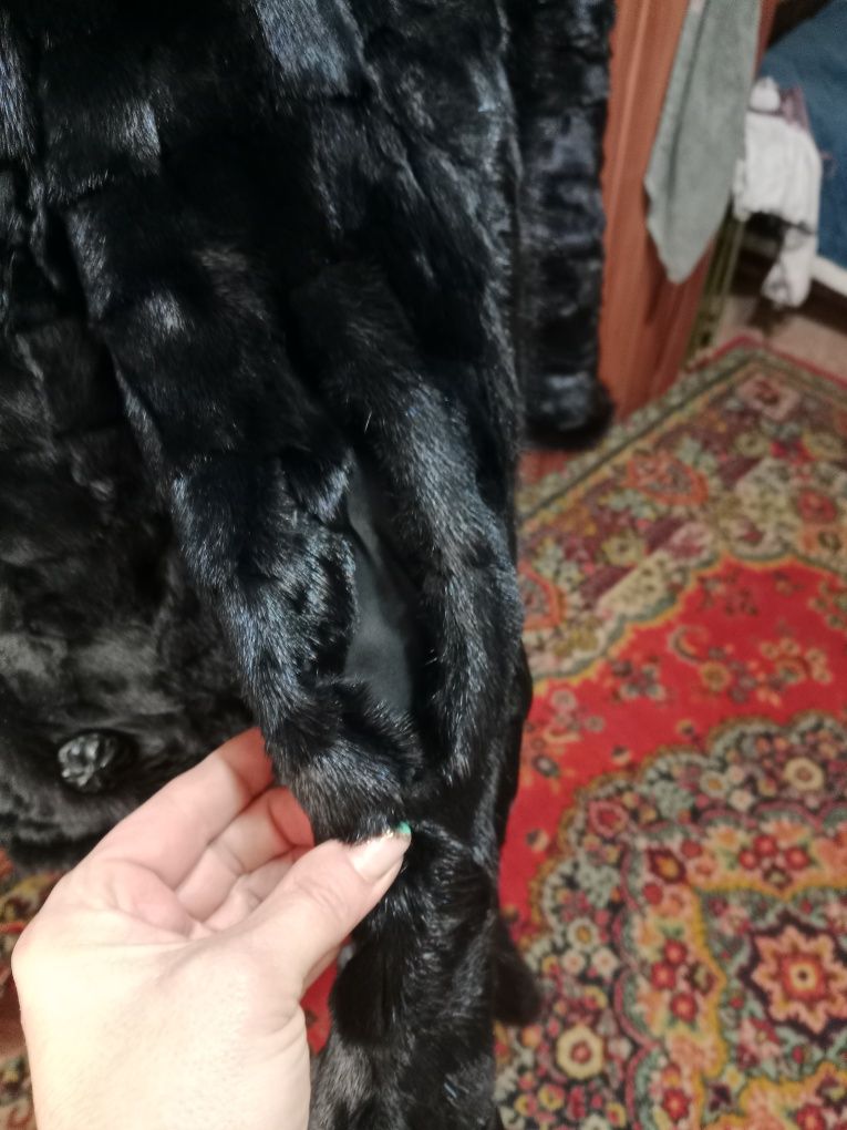 Продам шубу норковую кусковую