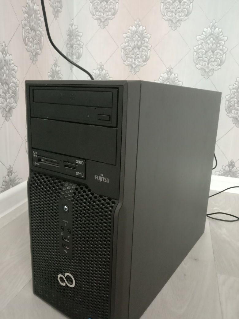 Системный блок Fujitsu+клавиатура