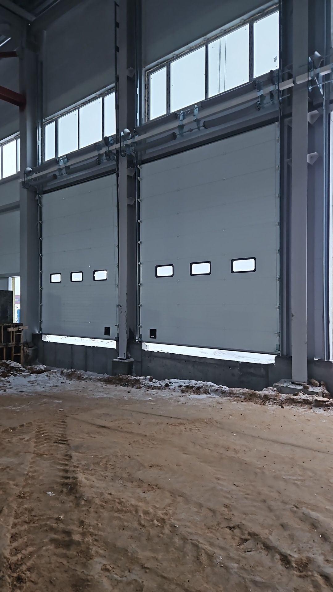 Автоматические ворота промышленные секционные Doorhan,Alutech, Ryterna