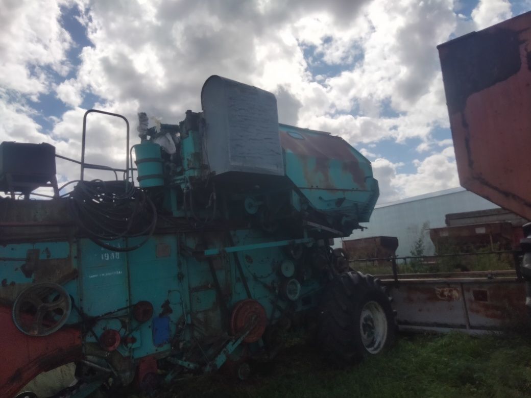 Продам комбайн Енисей 1200