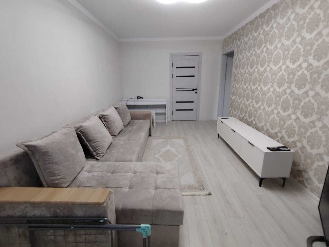 ПРОДАМ СУПЕР 2х комнатную квартиру на 2 мкр по Абая