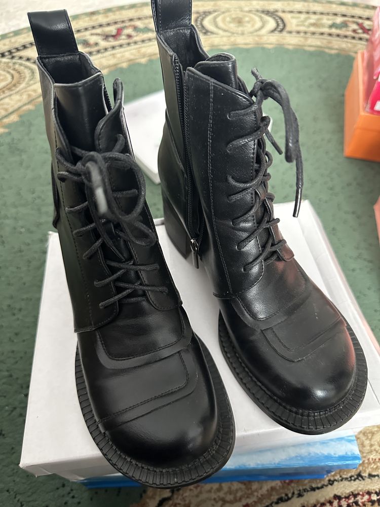 Продам сапоги 39-40 размера