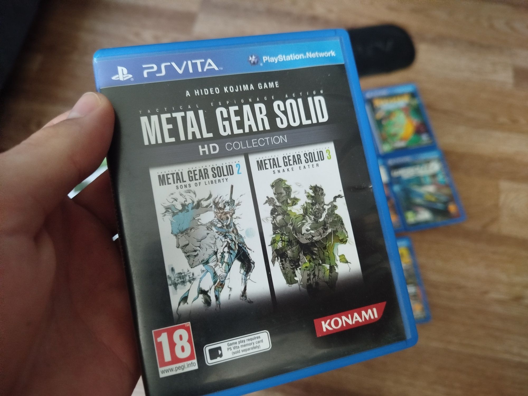 PS Vita Slim лот с 17 картриджами