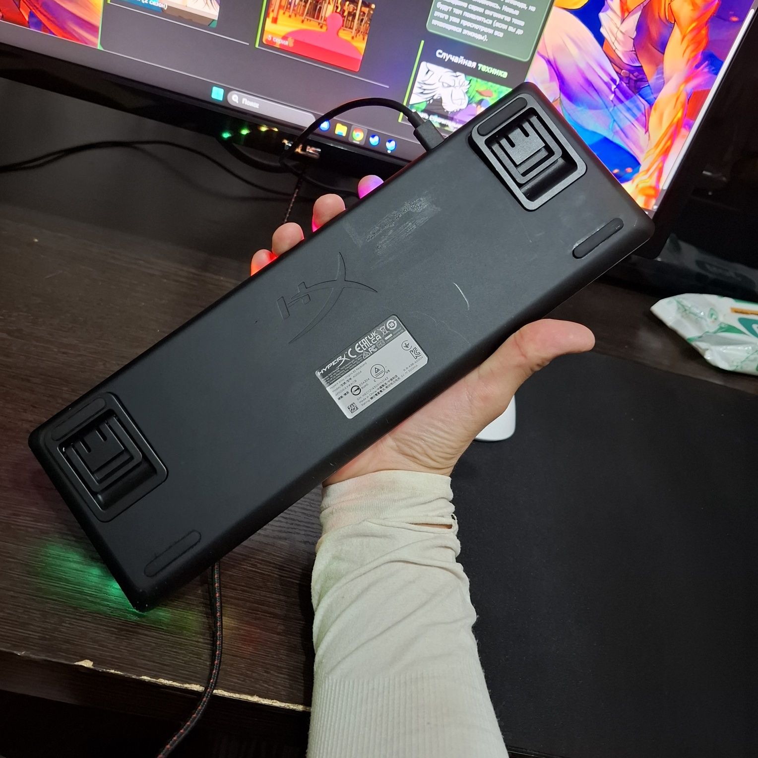 Механическую клавиатуру Hyperx alloy 68