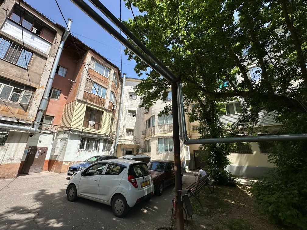 2-х комнатная квартира в Центре, по пр.Момышулы угол пр.Тауке Хана.