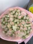 Кустовые розы букет