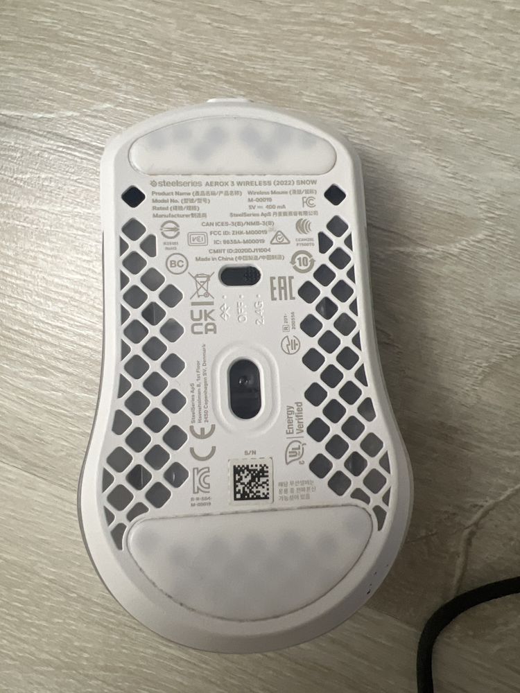 steelseries AEROX 3 WIRELESS (2022) SNOW