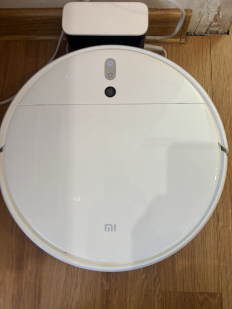 Робот-пылесос Xiaomi Mi Robot Vacuum-Mop, б/у (хорошее  состояние)
