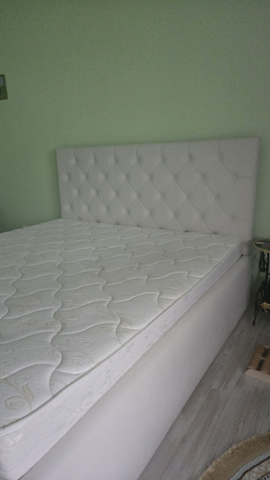 продам кровать 200×180 с матрасом
