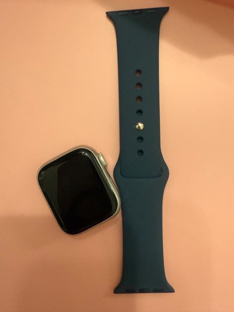 Продам часы apple watch