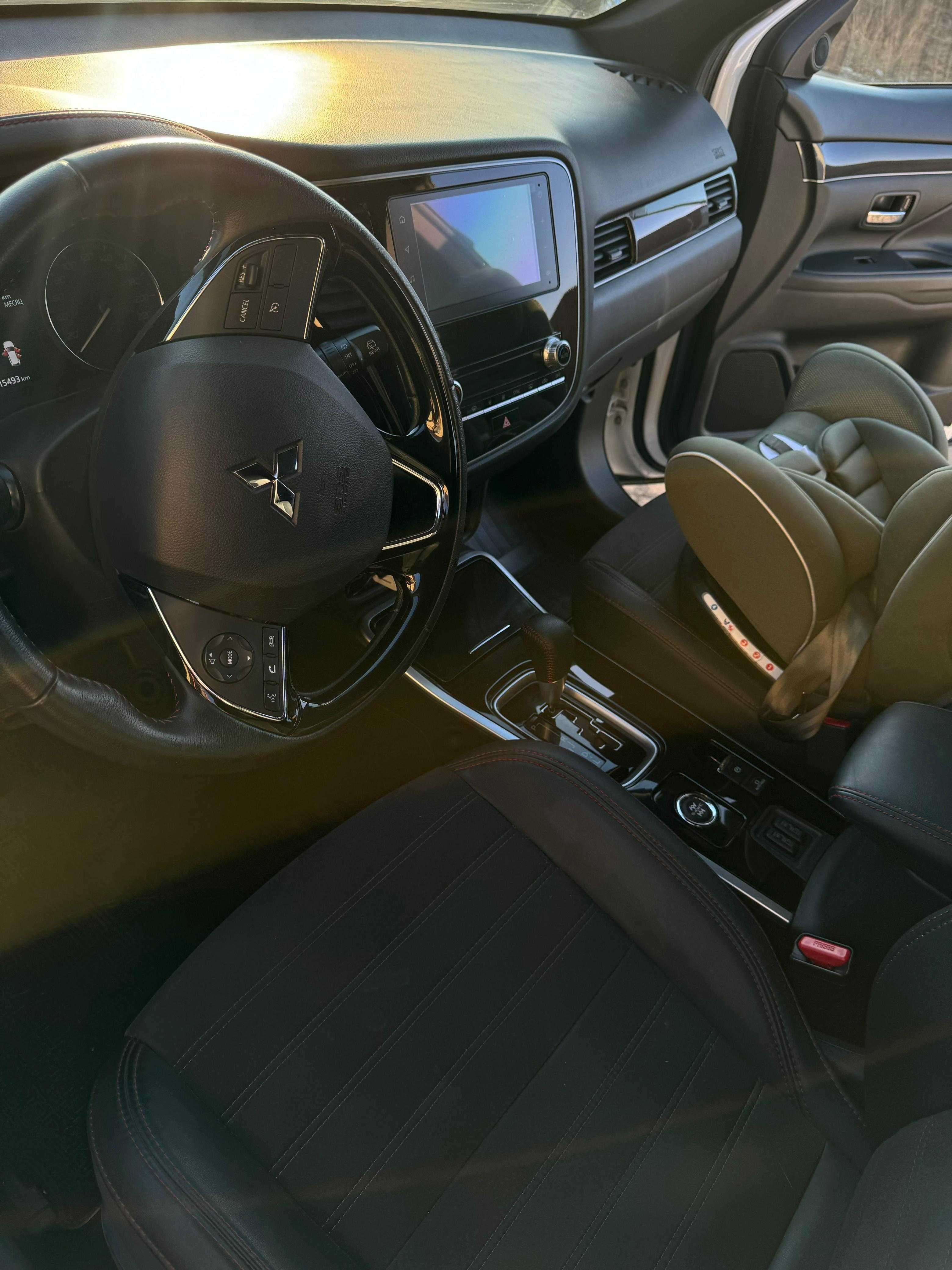 Продаётся Mitsubishi Outlander комплектация Black Edition, японец.