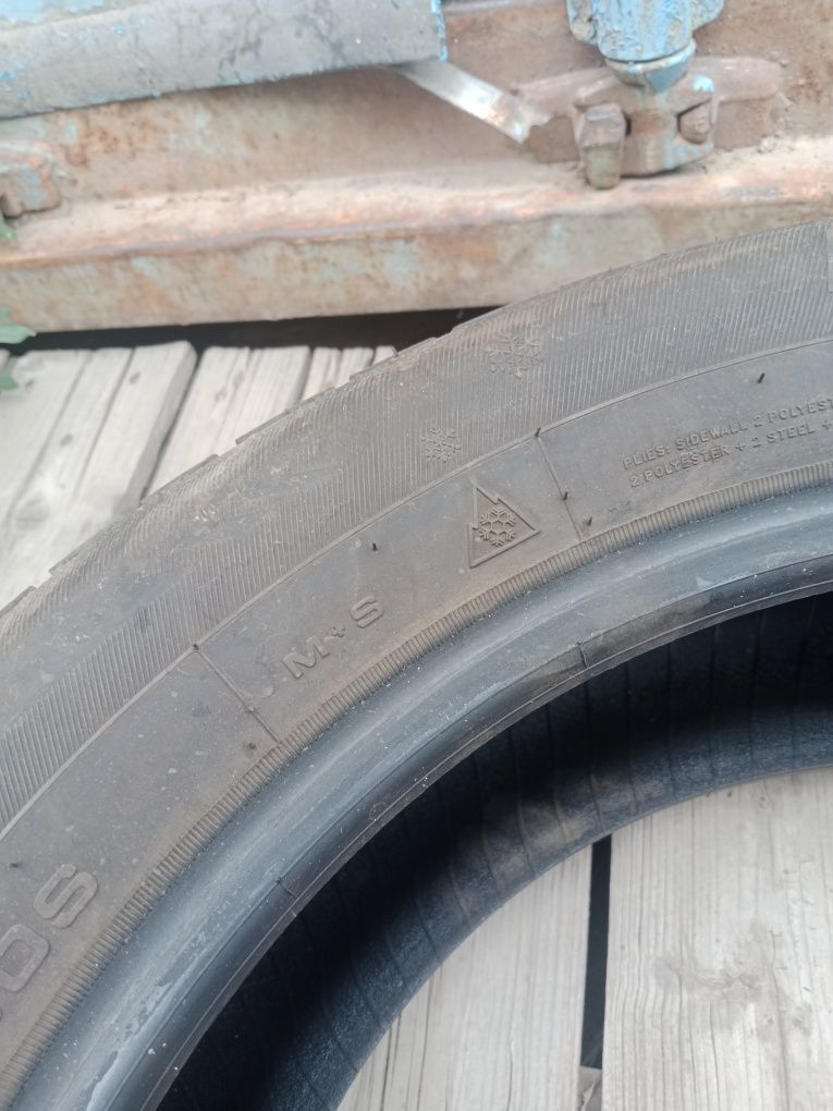 Шины R18 зимние.