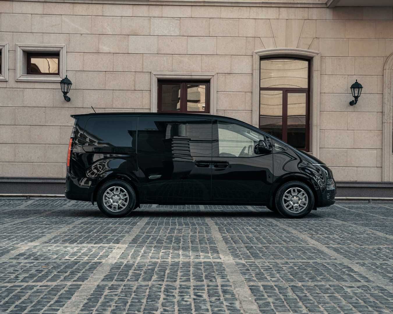 Посуточная аренда автомобиля без водителя Hyundai Staria