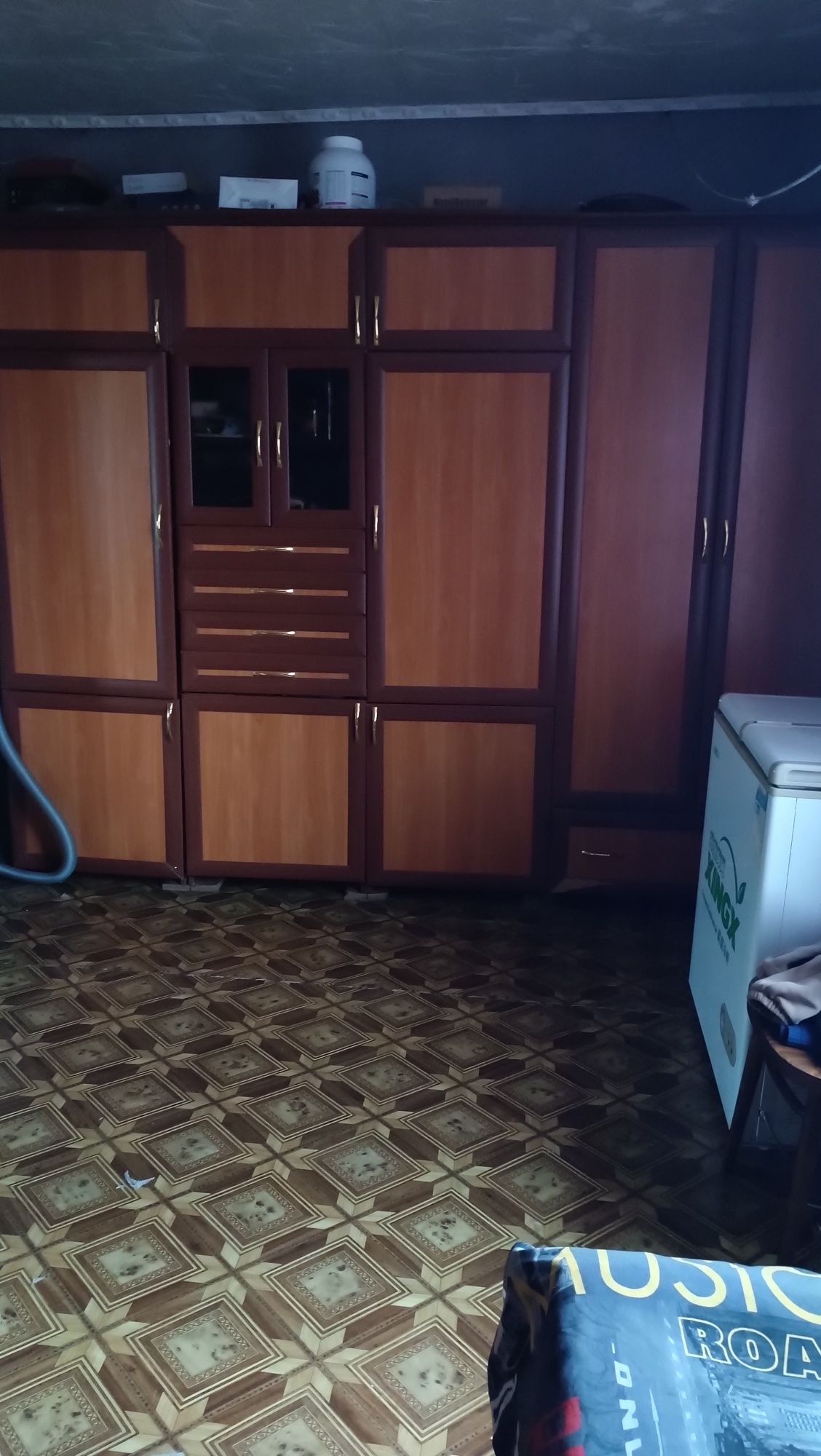 Продам большой дом .