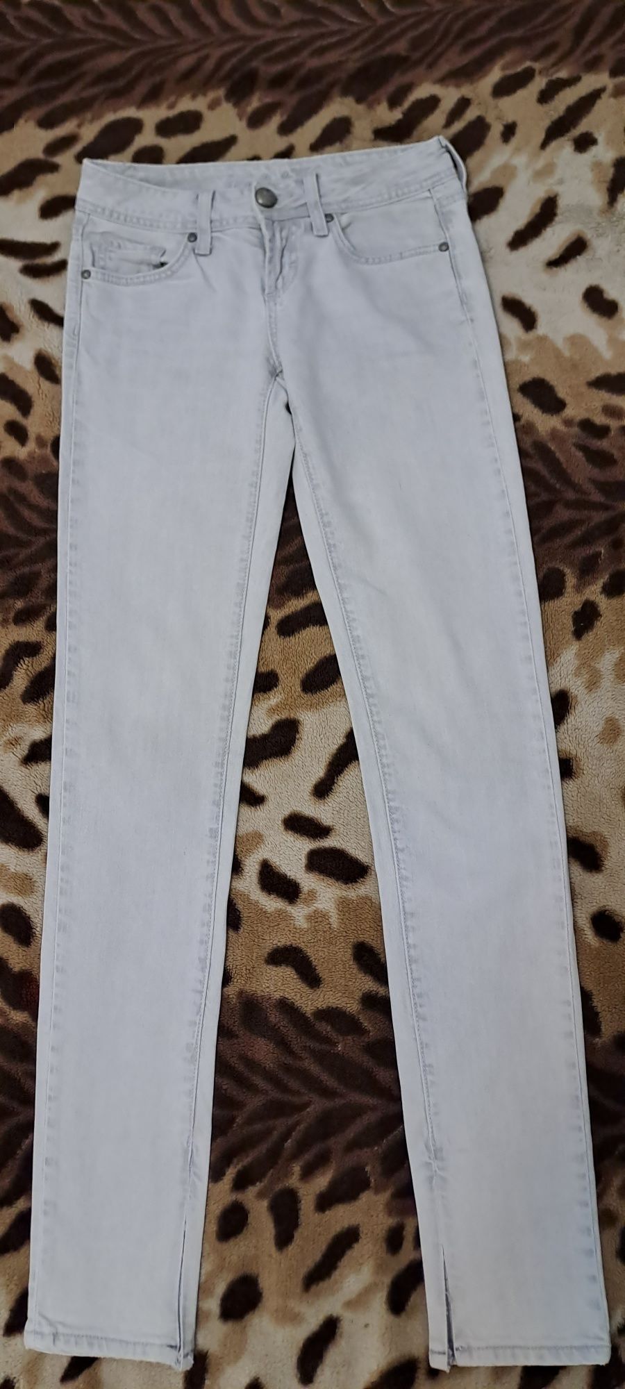 Дженсвые брюки XL,S,  женск.  и разные кофты ,платье . Размер 42,44.