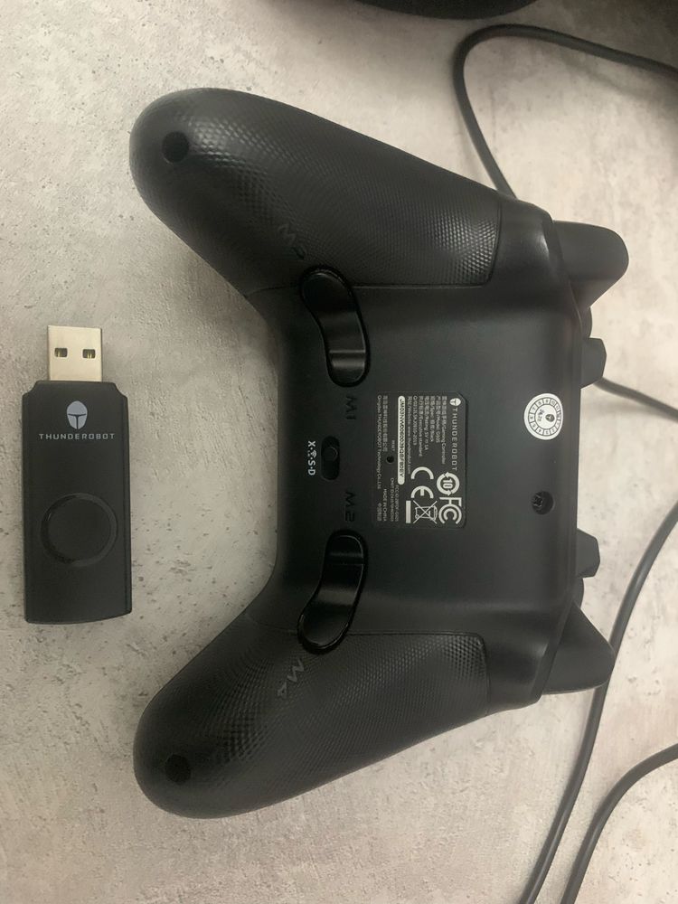 Контроллер Thunderobot G50S почти новый.