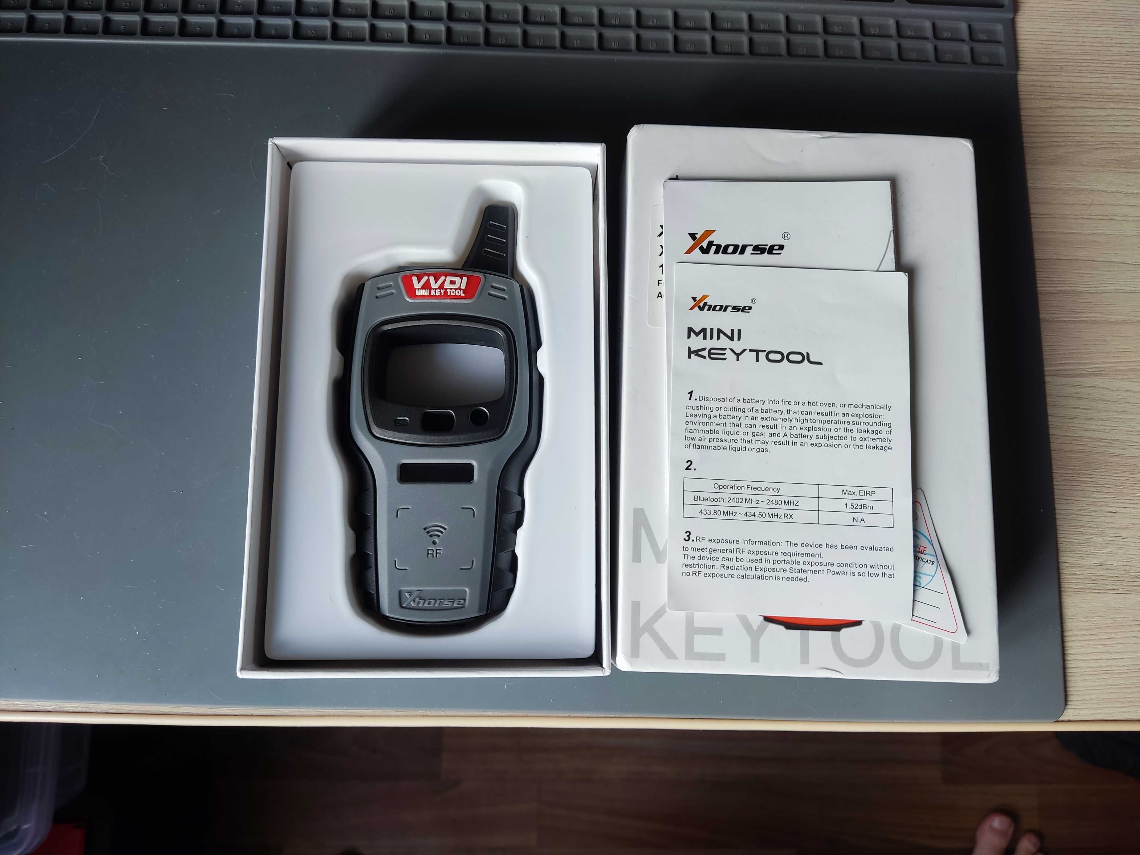 Универсальный программатор VVDI MINI KEY TOOL чипов ключей.